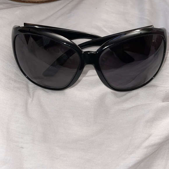 Gucci sunglasses - Picture 6 of 11